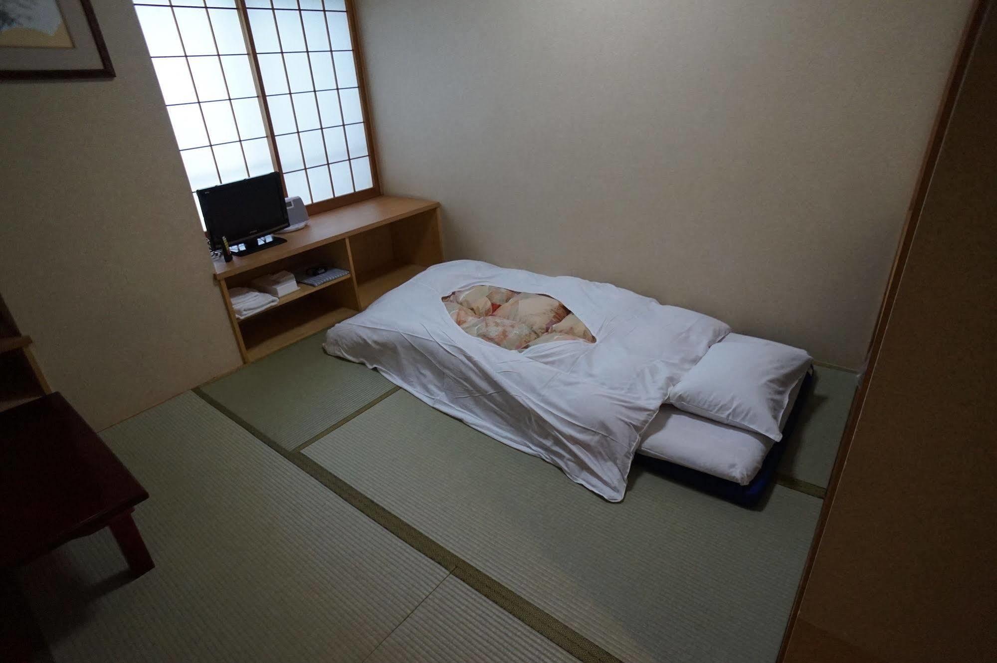 Annex Katsutaro Ryokan Токіо Екстер'єр фото