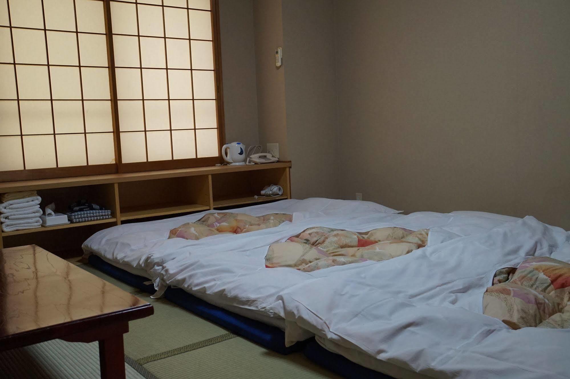 Annex Katsutaro Ryokan Токіо Екстер'єр фото